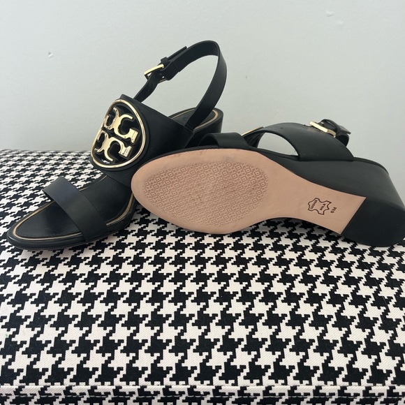 Tory Burch wedge sandal - Picture 3 of 3